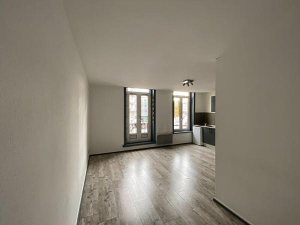 A LOUER : T1 à LILLE • Place Jacquart - République • 660 € CC • Réf. 755-001