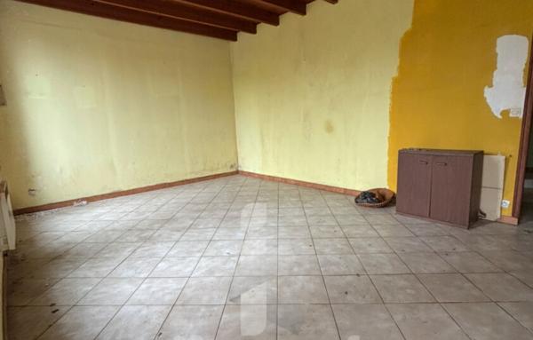 Maison à rénover   78 m2 sur une parcelle de 700 m2