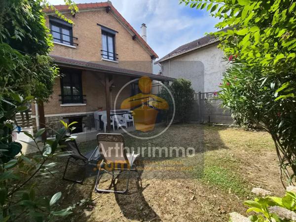 Vente                                                      Maison
                        
                     6 pièces                      122 m2                     à Ormesson-sur-Marne