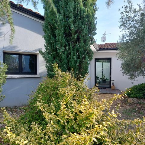 Dpt Tarn et Garonne (82), à vendre MONTAUBAN maison P7 de 216 m² - Terrain de 7 640,00 m² - Plain pied