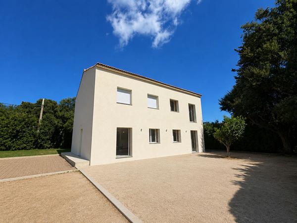 Maison Hauteurs Furiani 5 pièce(s) 162m2 terrain 2028 m2 vue dégagée - piscine