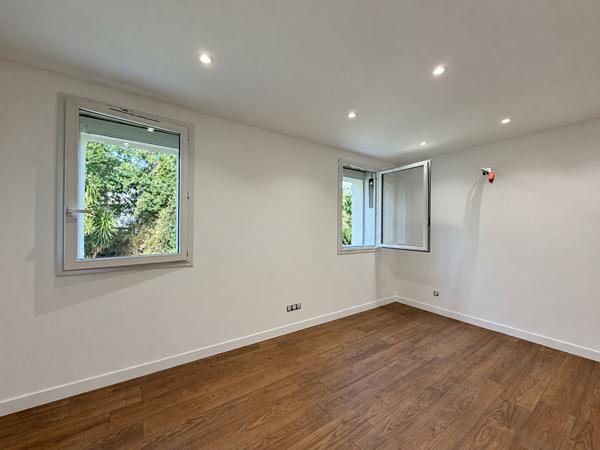 Maison Hauteurs Furiani 5 pièce(s) 162m2 terrain 2028 m2 vue dégagée - piscine