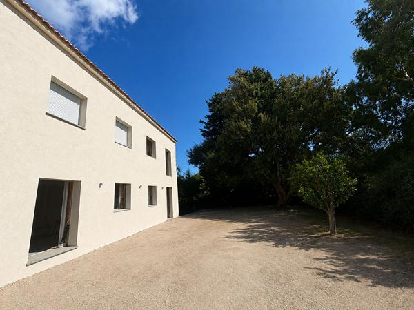Maison Hauteurs Furiani 5 pièce(s) 162m2 terrain 2028 m2 vue dégagée - piscine
