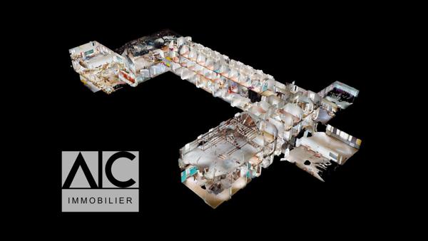 Rostrenen (22110) Ancienne École (2500m2)