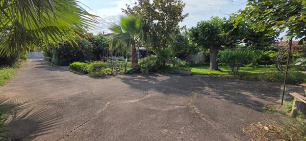 Exclusivité Orphea LC / Maison avec Piscine et jardin