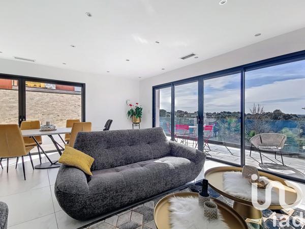 Maison à vendre 7 pièces 235 m² Nîmes