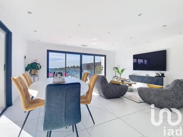 Maison à vendre 7 pièces 235 m² Nîmes