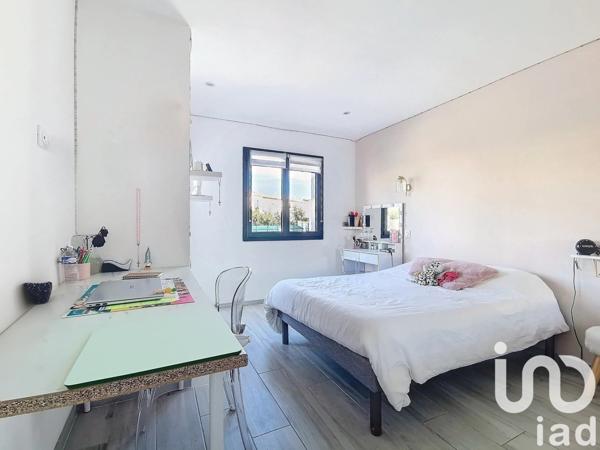 Maison à vendre 7 pièces 235 m² Nîmes