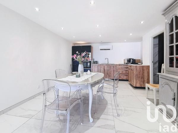 Maison à vendre 7 pièces 235 m² Nîmes