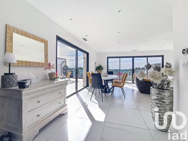 Maison à vendre 7 pièces 235 m² Nîmes