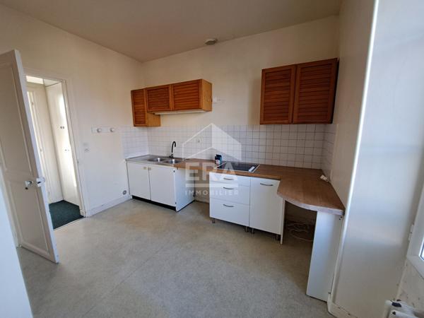 locaux commerciaux / appartement / maison 145 m2