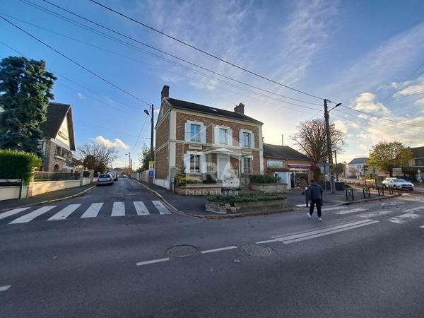 locaux commerciaux / appartement / maison 145 m2