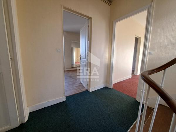 locaux commerciaux / appartement / maison 145 m2