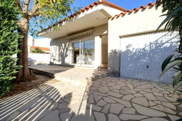 À VENDRE VILLA PLAIN-PIED TYPE F4 SURTERRAIN 3 FACES DE 330 M²