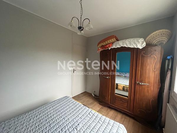 Maison sur sous-sol avec beau terrain idéalement située à Mezeray !