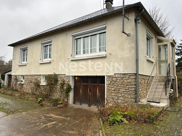 Maison sur sous-sol avec beau terrain idéalement située à Mezeray !