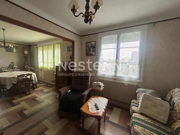 Maison sur sous-sol avec beau terrain idéalement située à Mezeray !