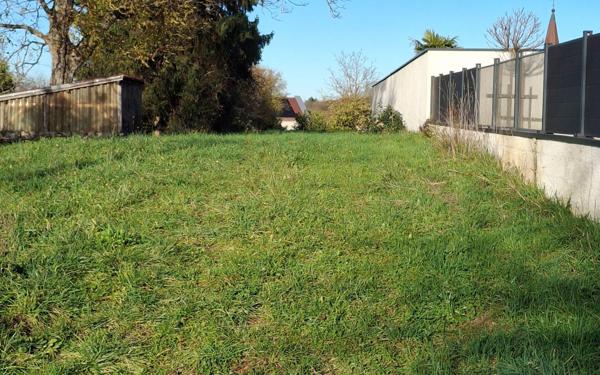 Terrain à vendre    Sampans