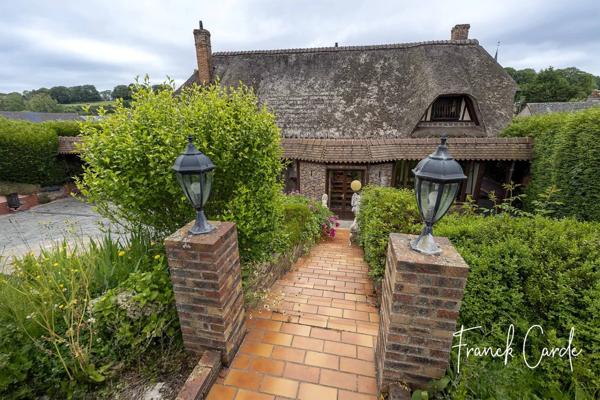 Authentique chaumière de 170 m² au charme normand, idéale pour projet familial ou chambres d’hôtes