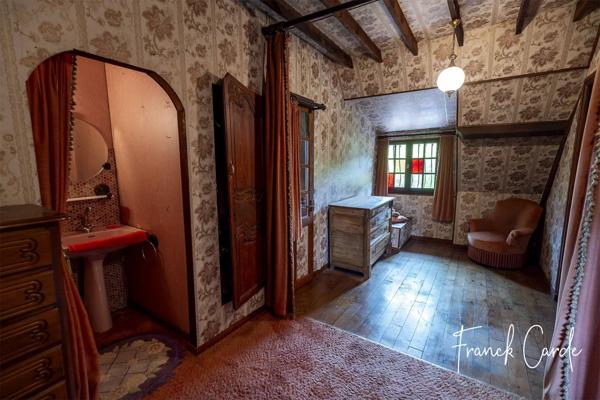 Authentique chaumière de 170 m² au charme normand, idéale pour projet familial ou chambres d’hôtes