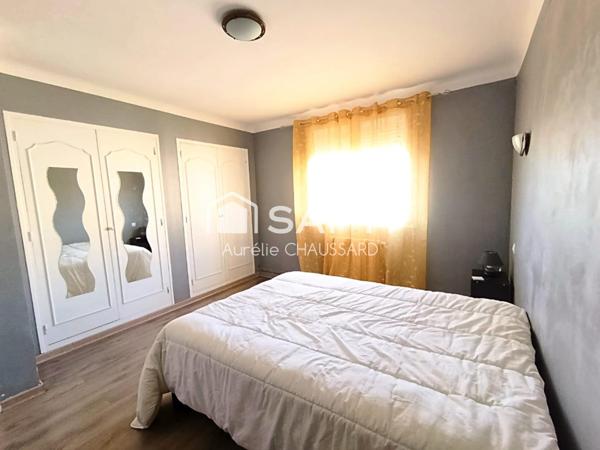 Maison 3 chambres, bureau, jardin, garage