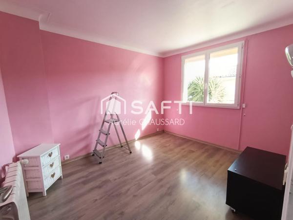 Maison 3 chambres, bureau, jardin, garage