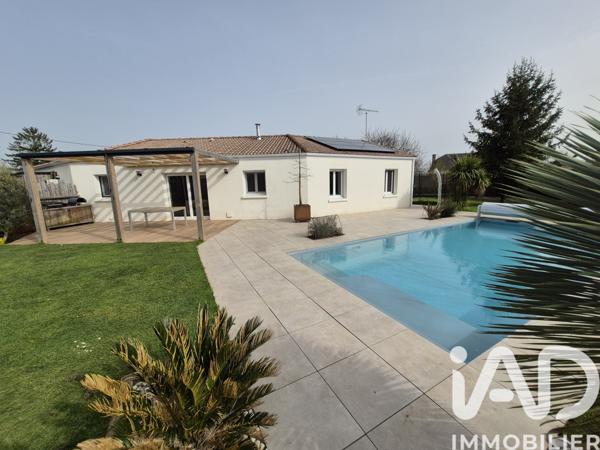 Maison à vendre 7 pièces 152 m² Saint-Christophe-sur-Roc