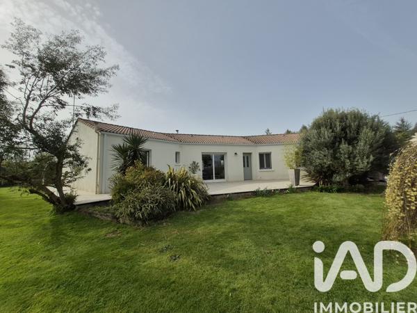 Maison à vendre 7 pièces 152 m² Saint-Christophe-sur-Roc