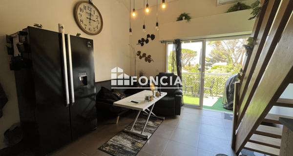 Location Studio meublé 30.63 m² - Roquebrune-sur-argens 83380
