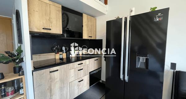 Location Studio meublé 30.63 m² - Roquebrune-sur-argens 83380
