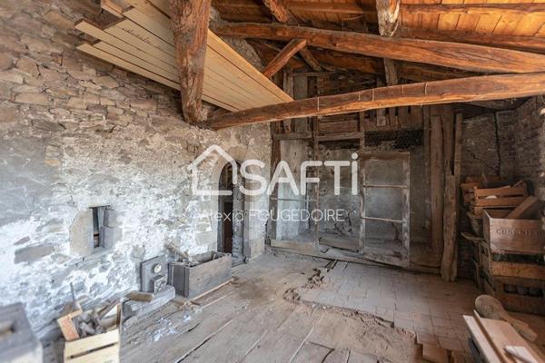 Appartement avec 2 plateaux à réhabiliter