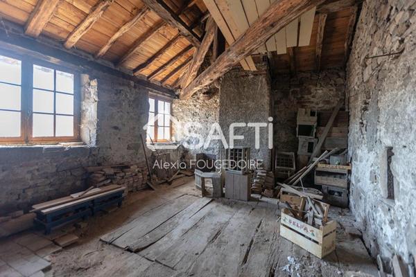 Appartement avec 2 plateaux à réhabiliter