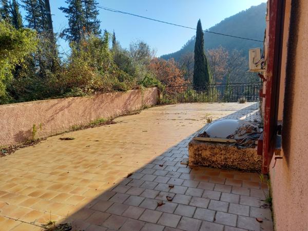 Salernes, environnement exceptionnel et nature. Calme absolu