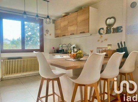 Maison 5 pièces de 182 m² à Bourgoin-Jallieu (38300)