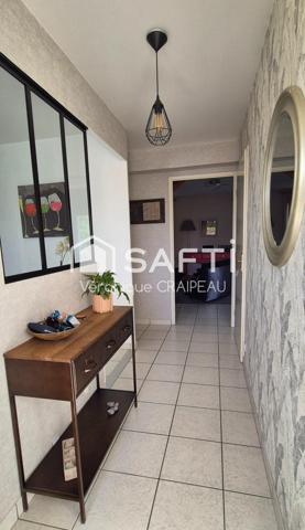 Maison individuelle, non mitoyenne avec 3 chambres, garage sans travaux.