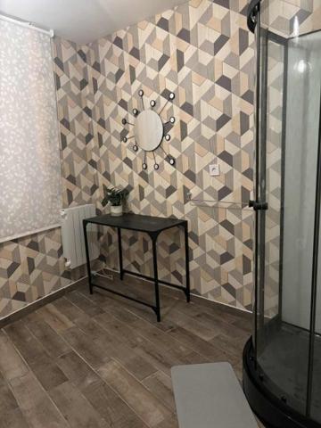 Maison mitoyenne 1 côté Conlie 44 m²