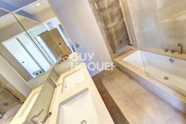 Victor Hugo - 121 m2 avec terrasse 117 m2 - OFF-MARKET