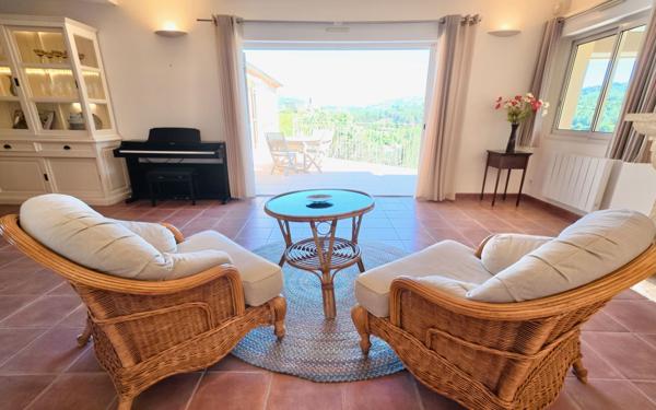 Maison à vendre    5 pièces •  Durban-Corbières