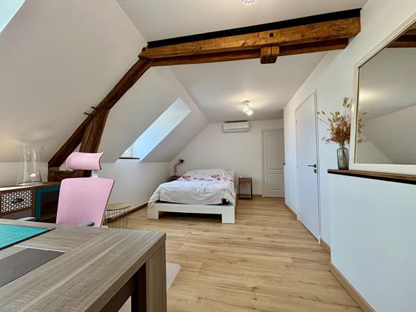 Maison ancienne dans un hameau calme