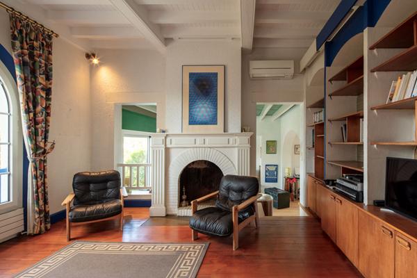 A vendre : Elegante maison basco-landaise, 300 m², centre Soustons, 8 pièces