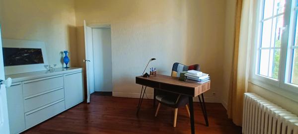 A vendre : Elegante maison basco-landaise, 300 m², centre Soustons, 8 pièces