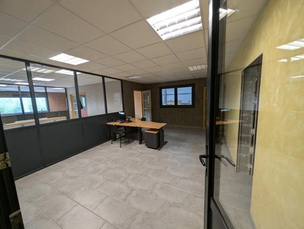 Dpt Pas de Calais (62), à louer proche de SAINT OMER Entrepot