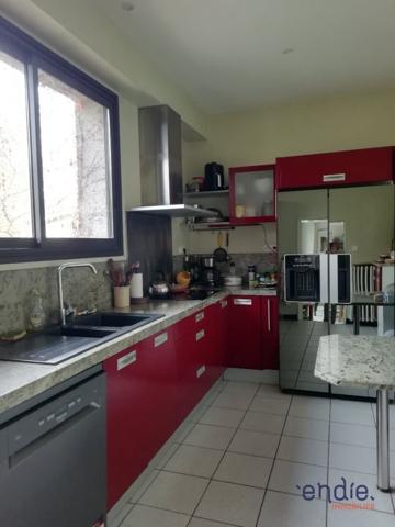 MAISON D'ARCHITECTE F7 avec 1300m² de terrain!