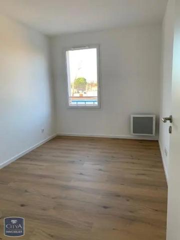 Appartement à louer 3 pièces 63.72m² Grans (13450)
