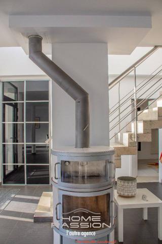 ST PALAIS/MER - VILLA AUX LIGNES CONTEMPORAINES