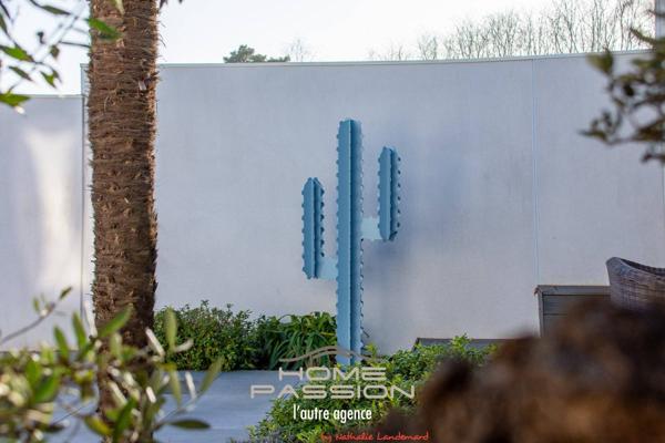 ST PALAIS/MER - VILLA AUX LIGNES CONTEMPORAINES