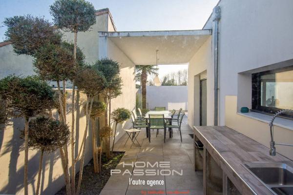 ST PALAIS/MER - VILLA AUX LIGNES CONTEMPORAINES