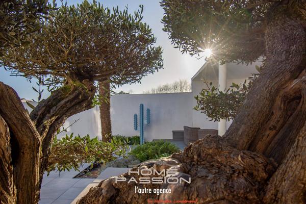 ST PALAIS/MER - VILLA AUX LIGNES CONTEMPORAINES