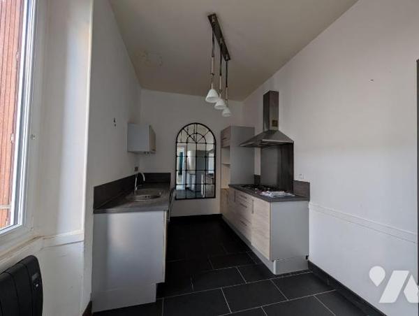 Maison de ville en pierre - 120 m² - Mayet (72)

Située dans le bourg médiéval de Mayet, mais...