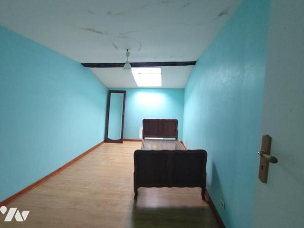 MAISON DE VILLE AVEC JARDINET - STENAY